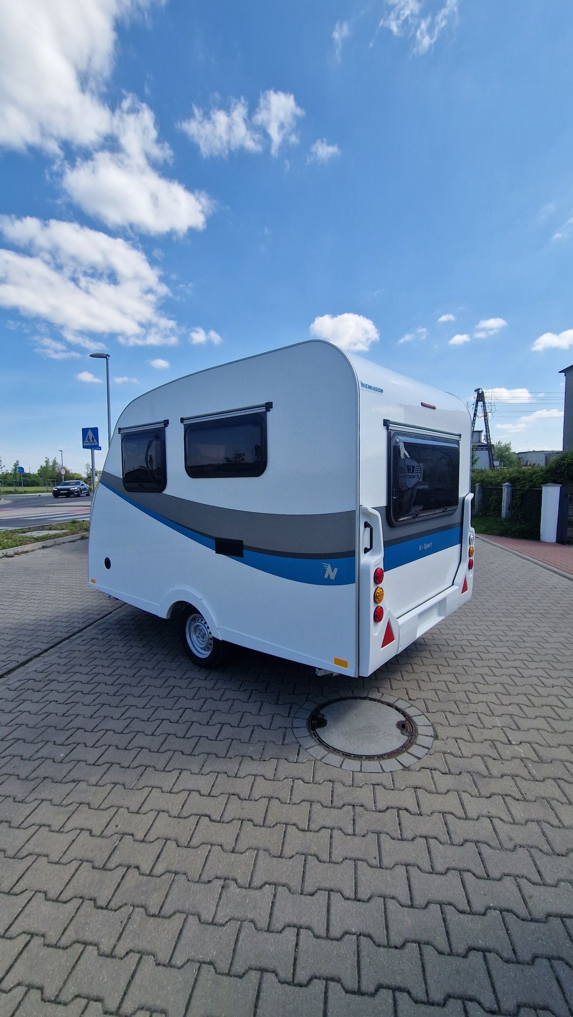 N-SPORT Niewiadów Kempingowa dla 3 osób DMC 750kg.