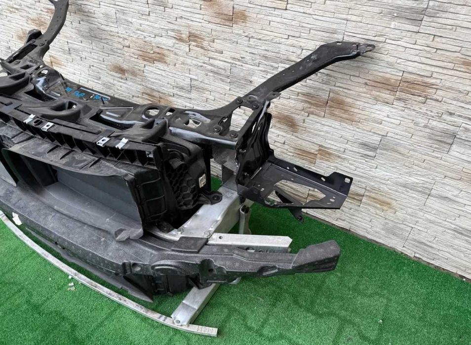 BMW X1 F48 радіатор вентилятор панель балка