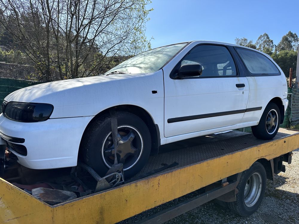 Nissan Almera 2.0d - Para peças