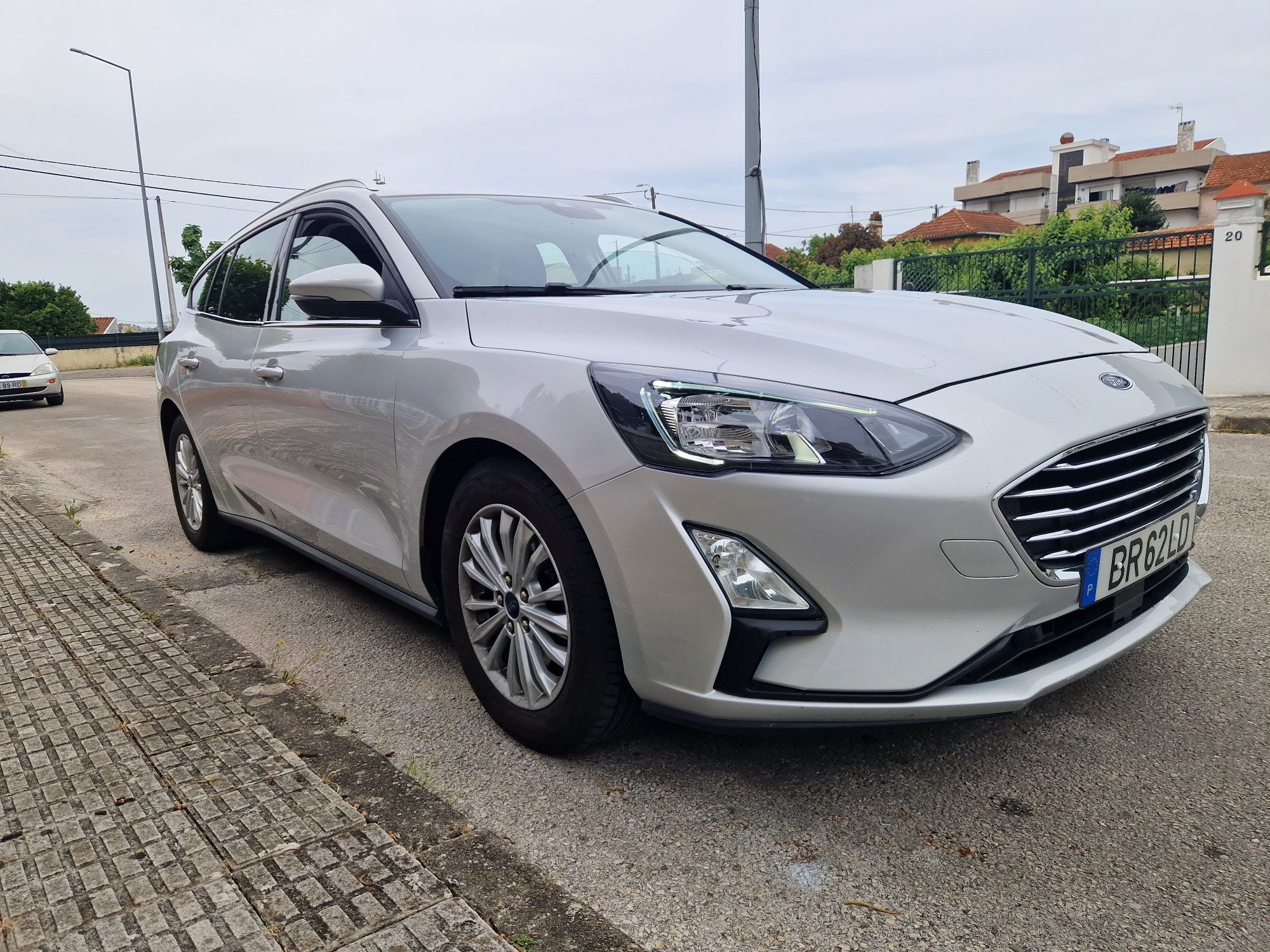 Ford Focus 1.5 tdci 120cv 2020 com bola de reboque