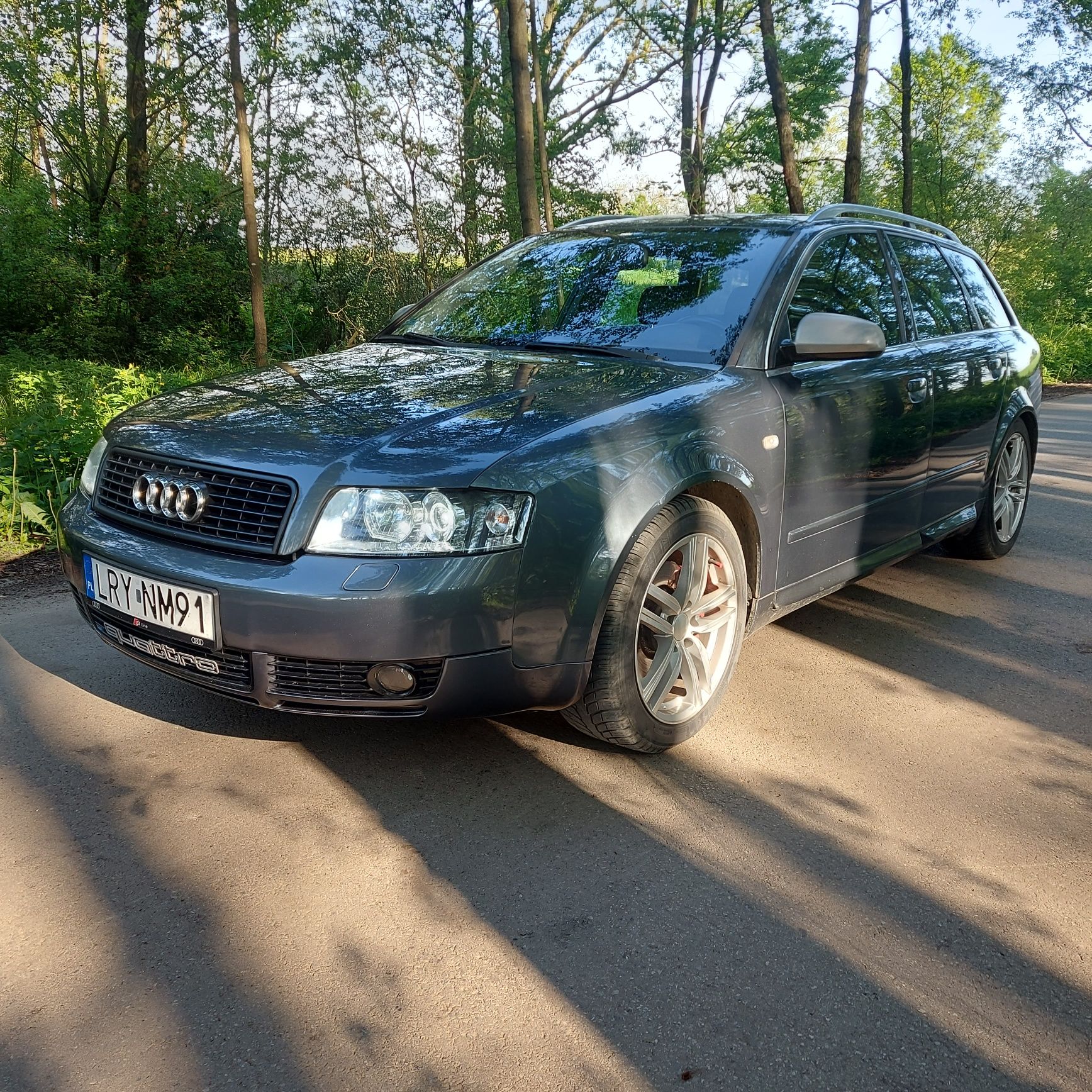 Audi a4 b6 2.5tdi v6 quattro s-line