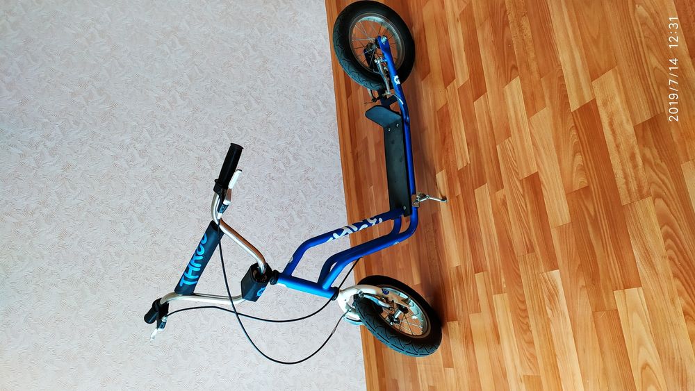 Продам самый прочный самокат Yedoo Three.