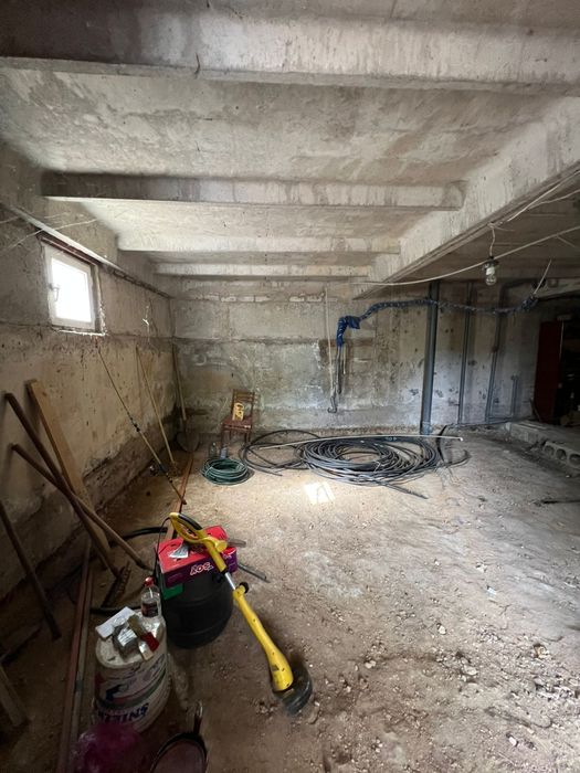 Продаётся дом у озера, пригород Черноморска.