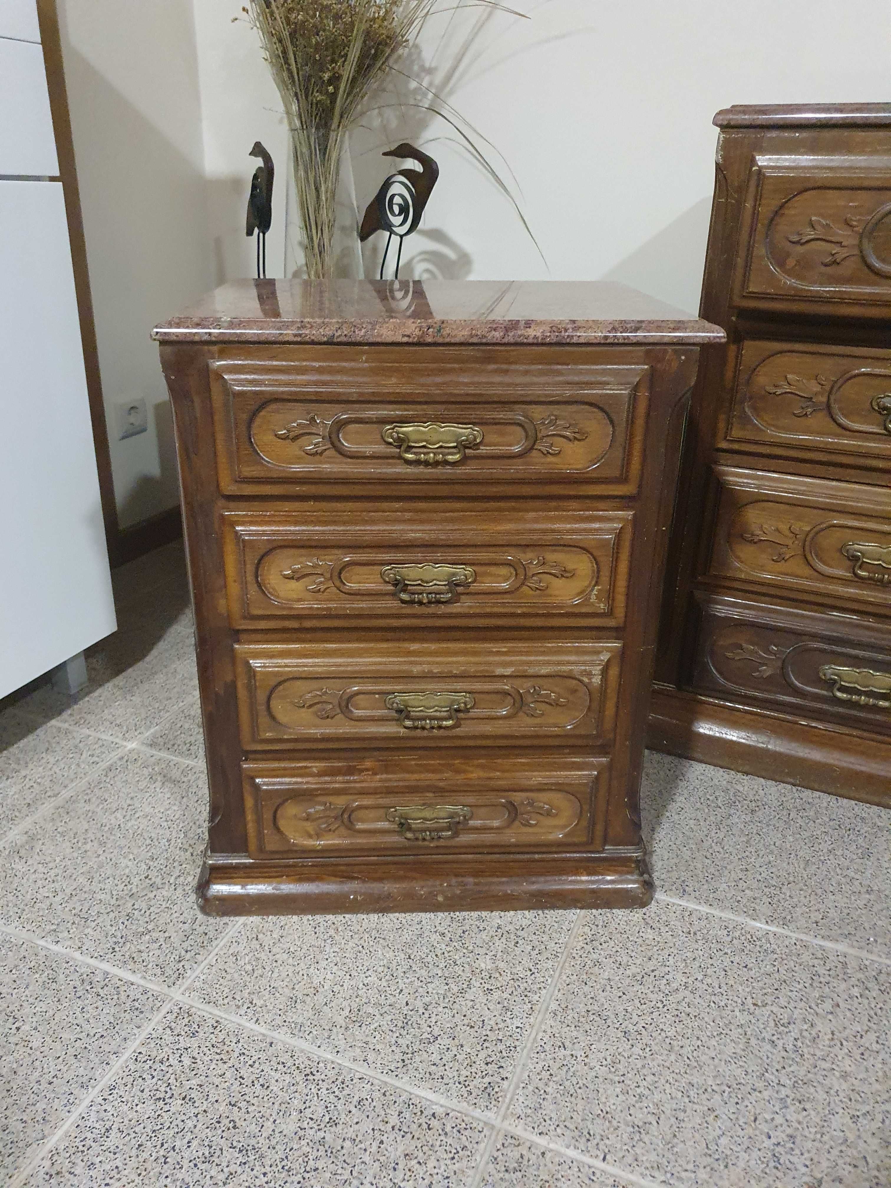 Conjunto comoda e mesas de cabeceira mármore, espelho e cadeira