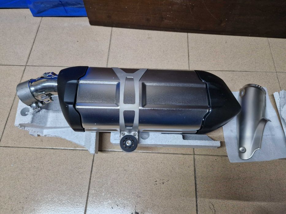 Escape Akrapovic Design - ORIGINAL BMW R1250GSA (2024) - NOVO