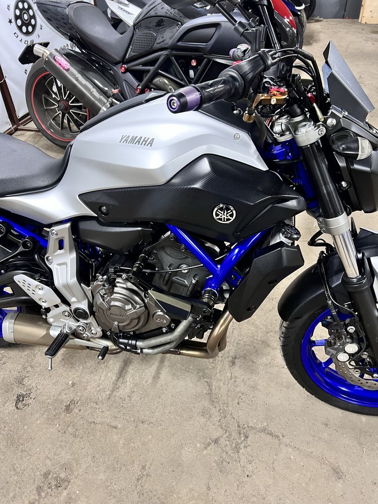 Японський мотоцикл Yamaha MT-07 ABS 2015 рік без пробігу по Україні