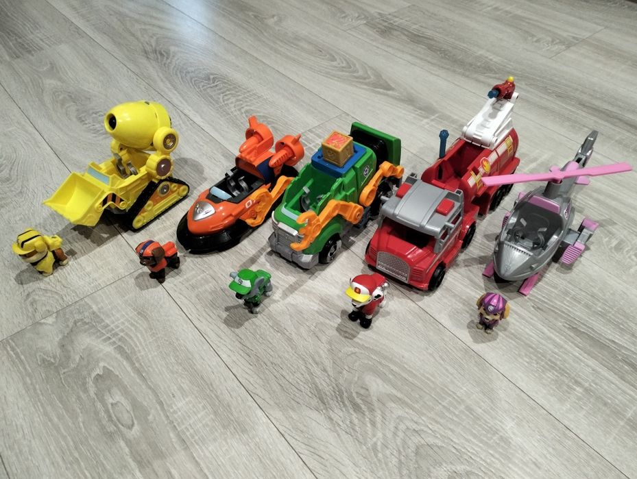 Zestaw samochodzików Psi Patrol z figurkami