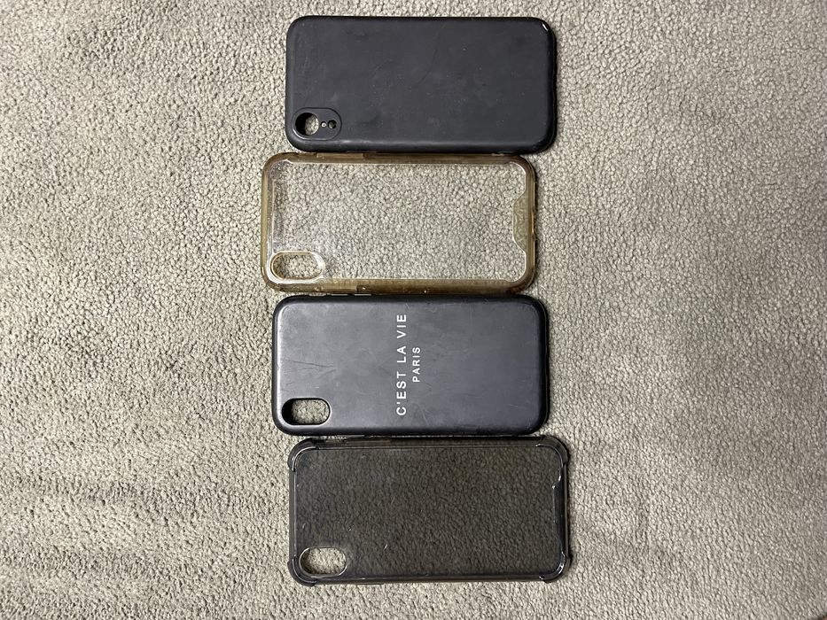 Iphone Xr laranja com 4 capas de oferta