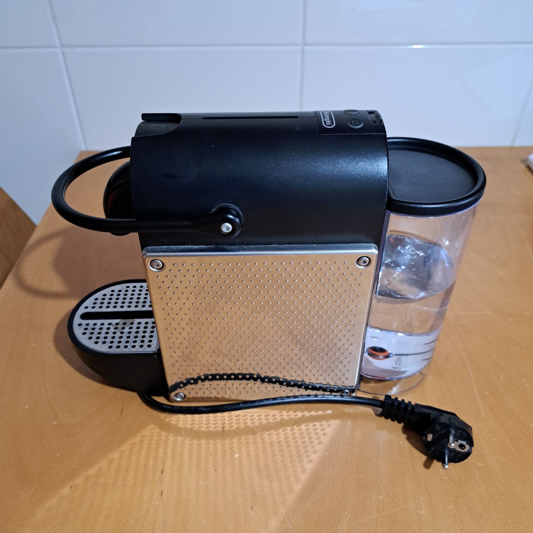 Maquina Café Nespresso DeLonghi