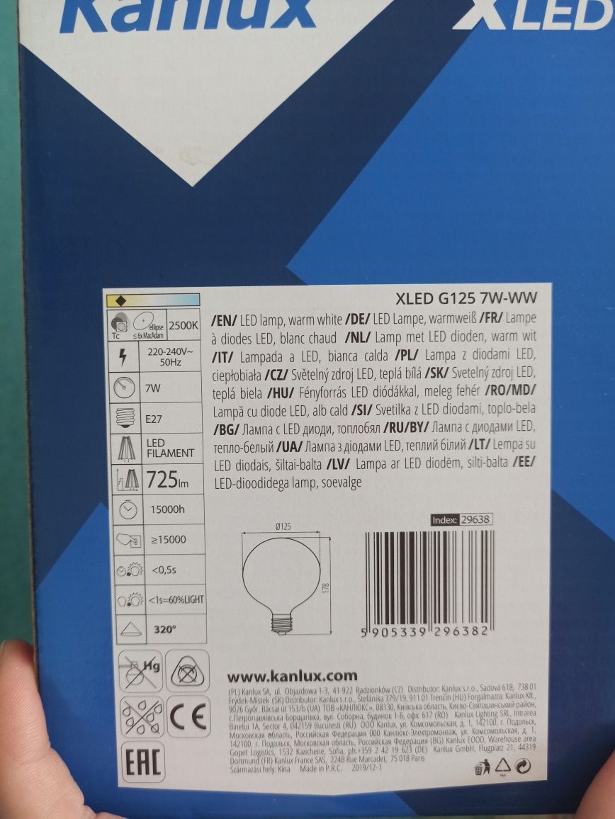 Żarówka/ lampa z ledami LED