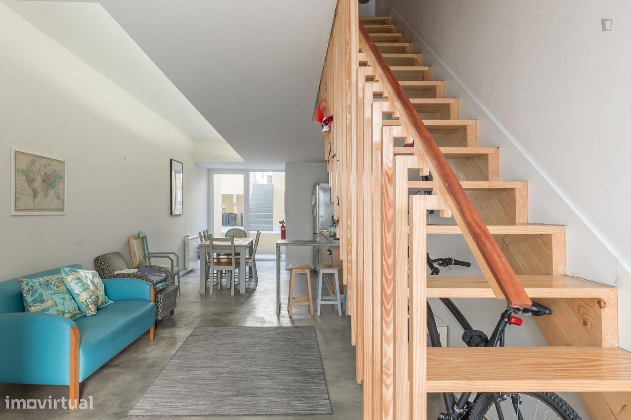 66459 - Quarto com cama de solteiro em residência