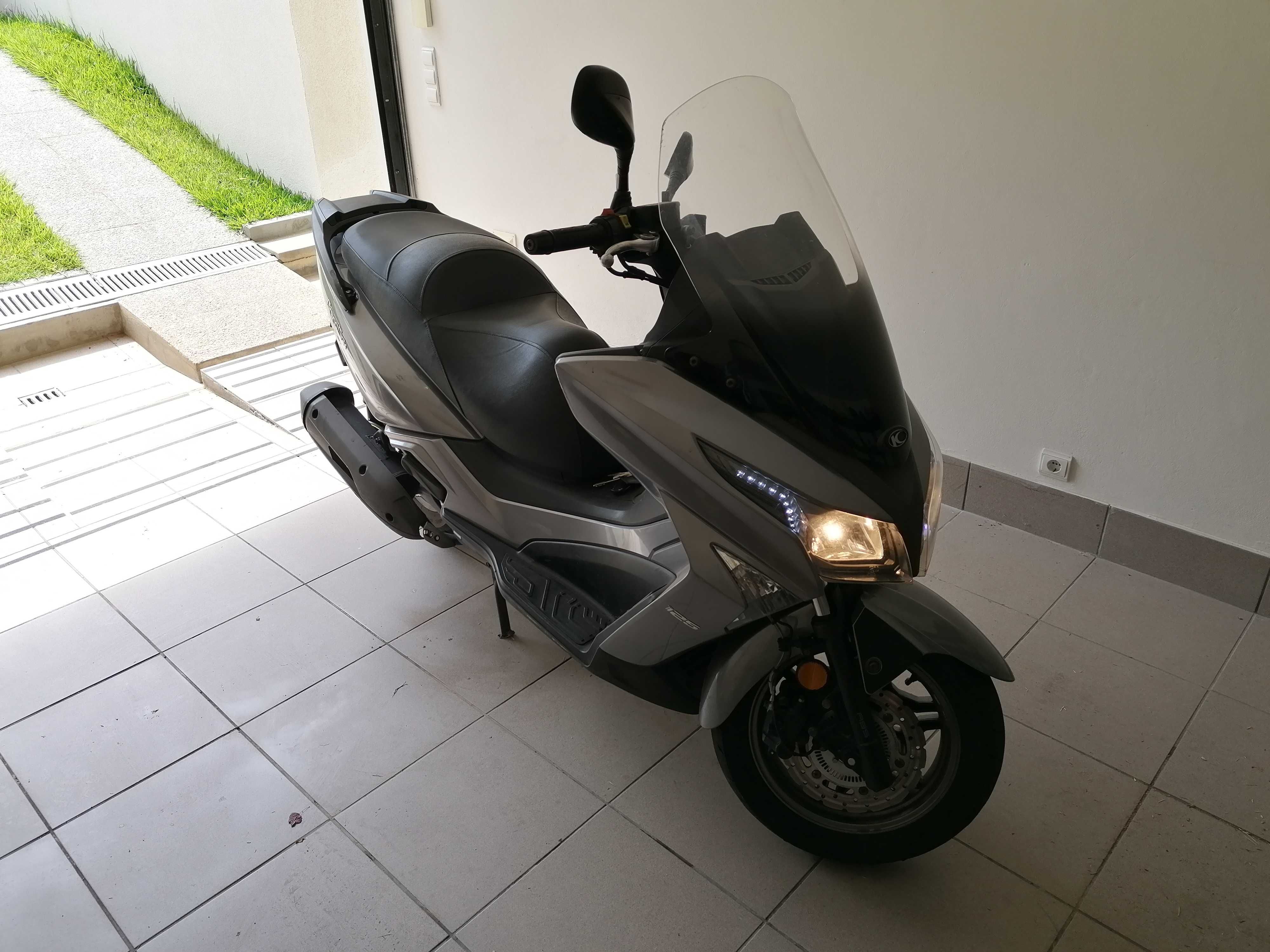 Kymco Grand Dink 125 cm3 - 2018 - Como Nova - Aceito Troca por Carro