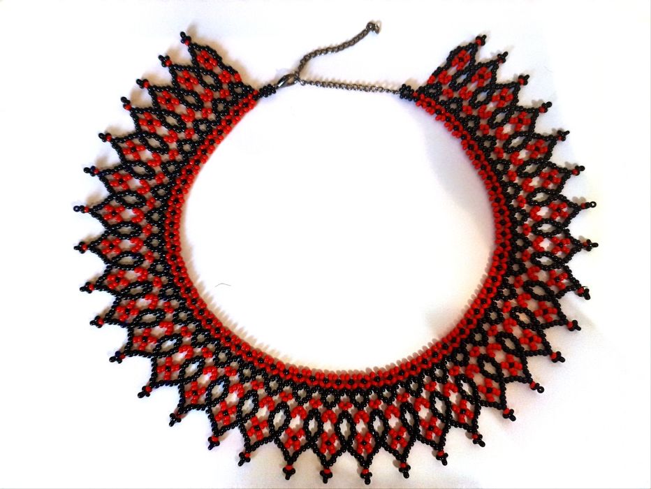 Вироби з бісеру (силянка / криза, браслет, гілочка у волосся)