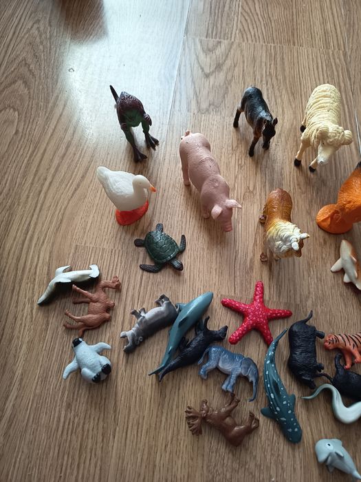 Zestaw figurek zwierzątek