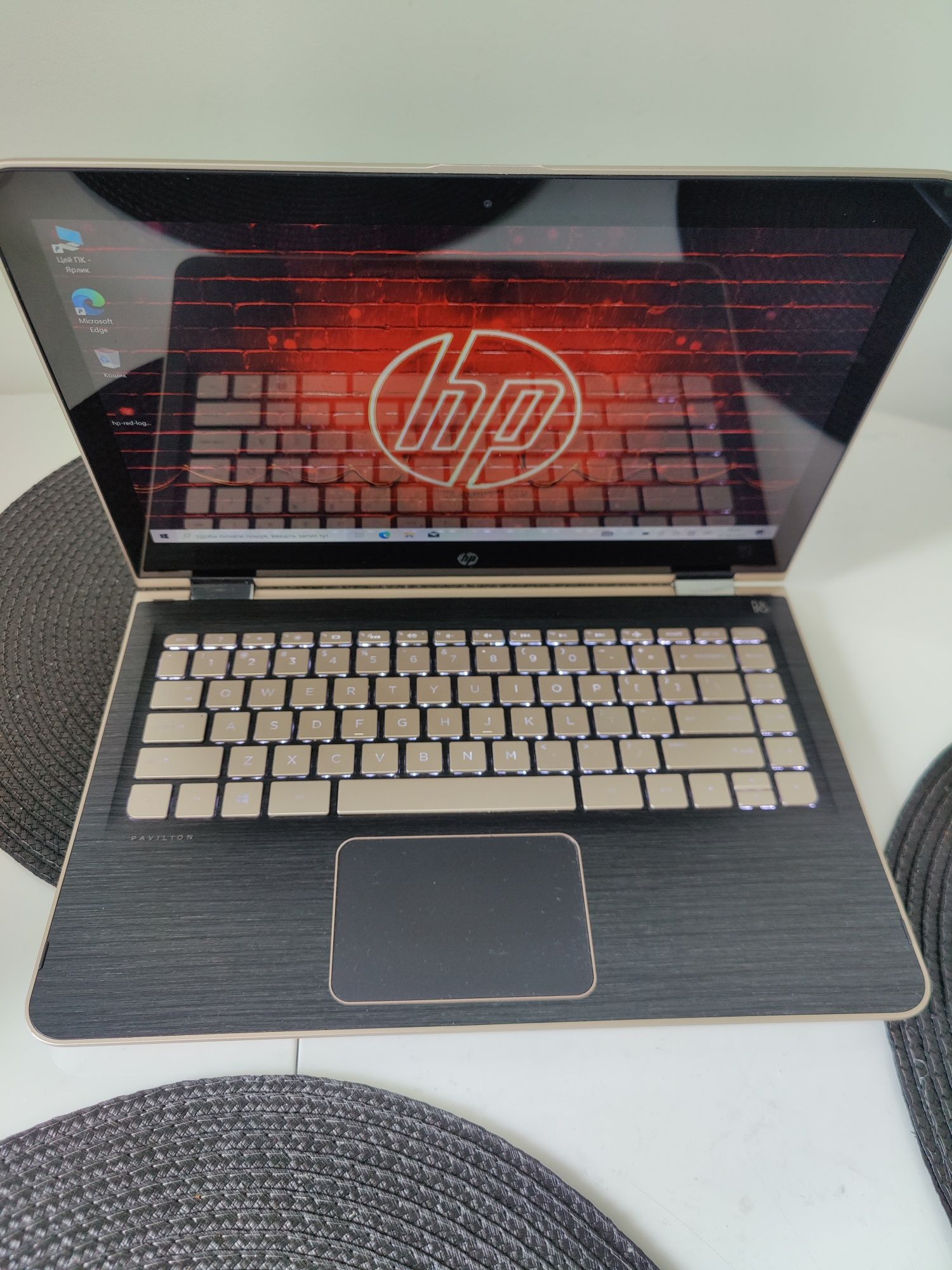Сенсорний ноутбук  HP pavilion x360 m3/ i5 6200u /8 ГБ/SSD128