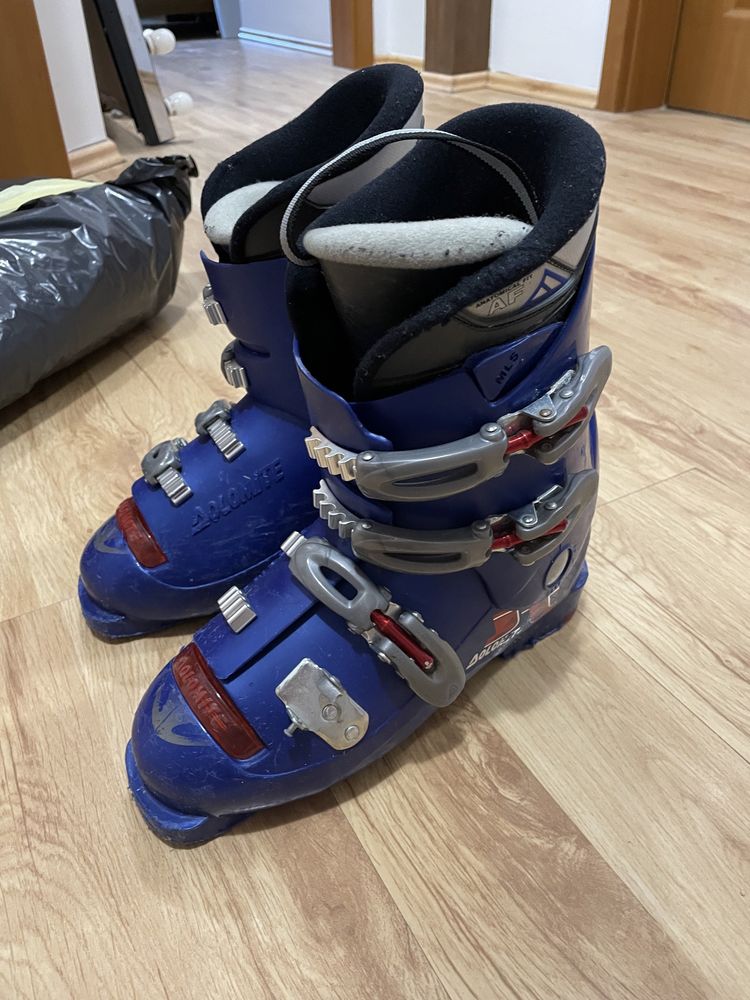 Buty narciarskie granatowe niebieskie olomite niezawdone