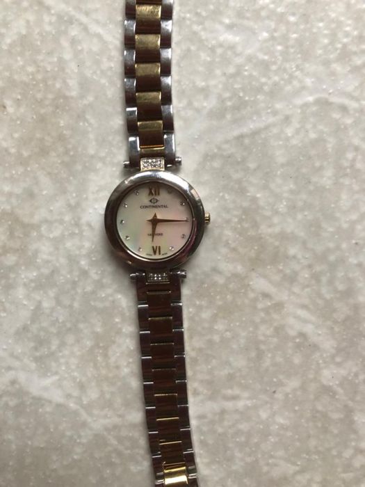 Годинник жіночий continental