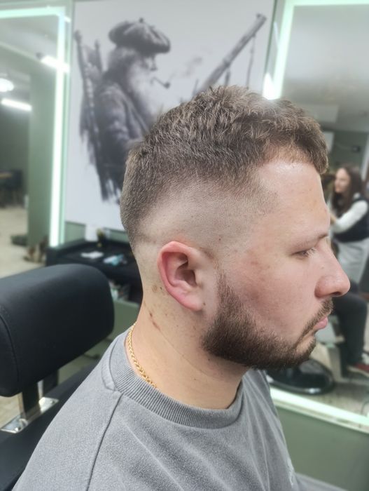 Ищу        моделей