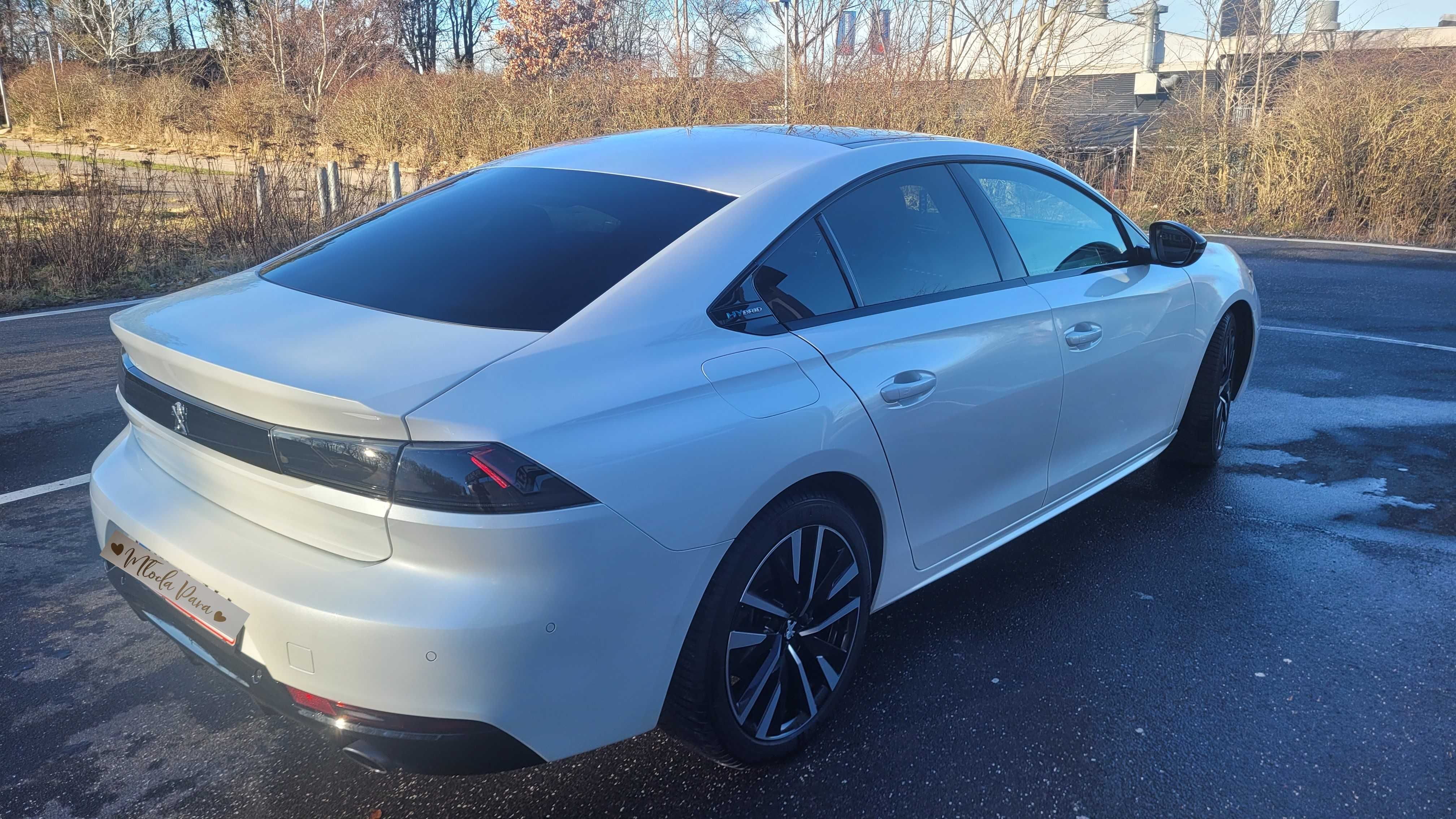 Auto do Ślubu limuzyna Peugeot 508 biała perła