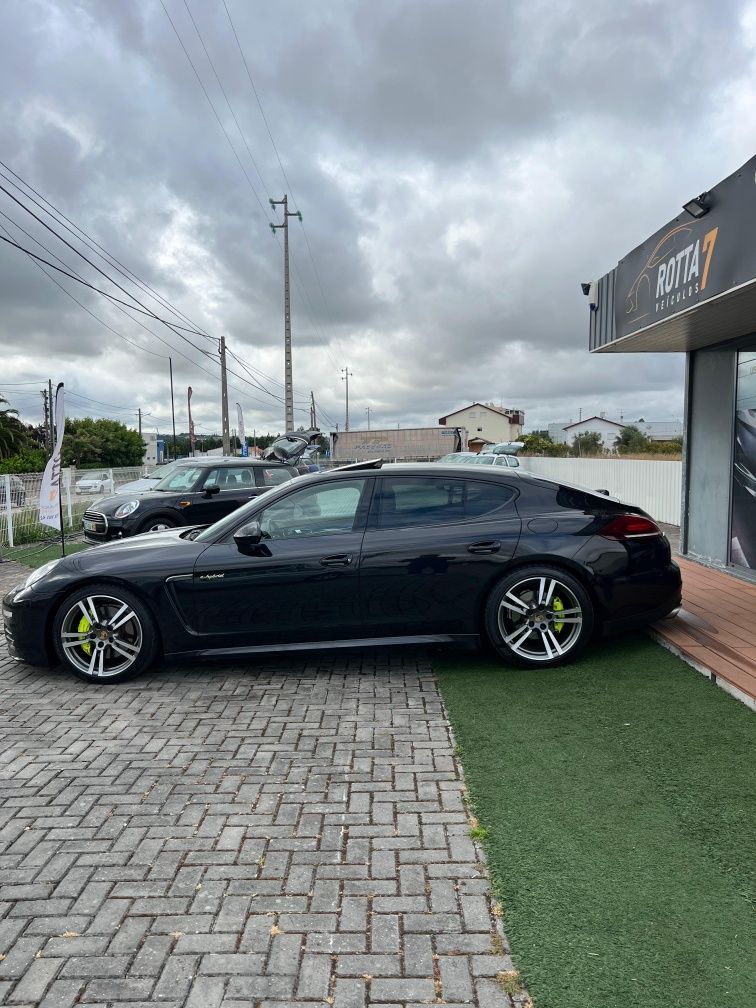 Porsche Panamera 3.0 restyle 460 cv