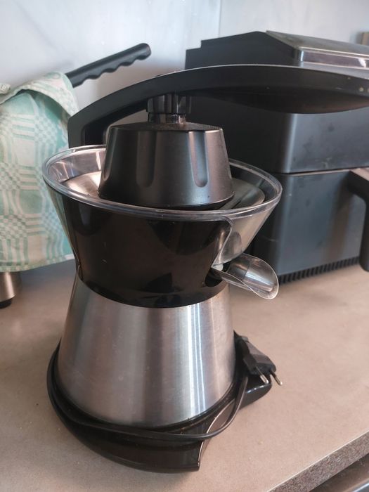 Espremedor elétrico