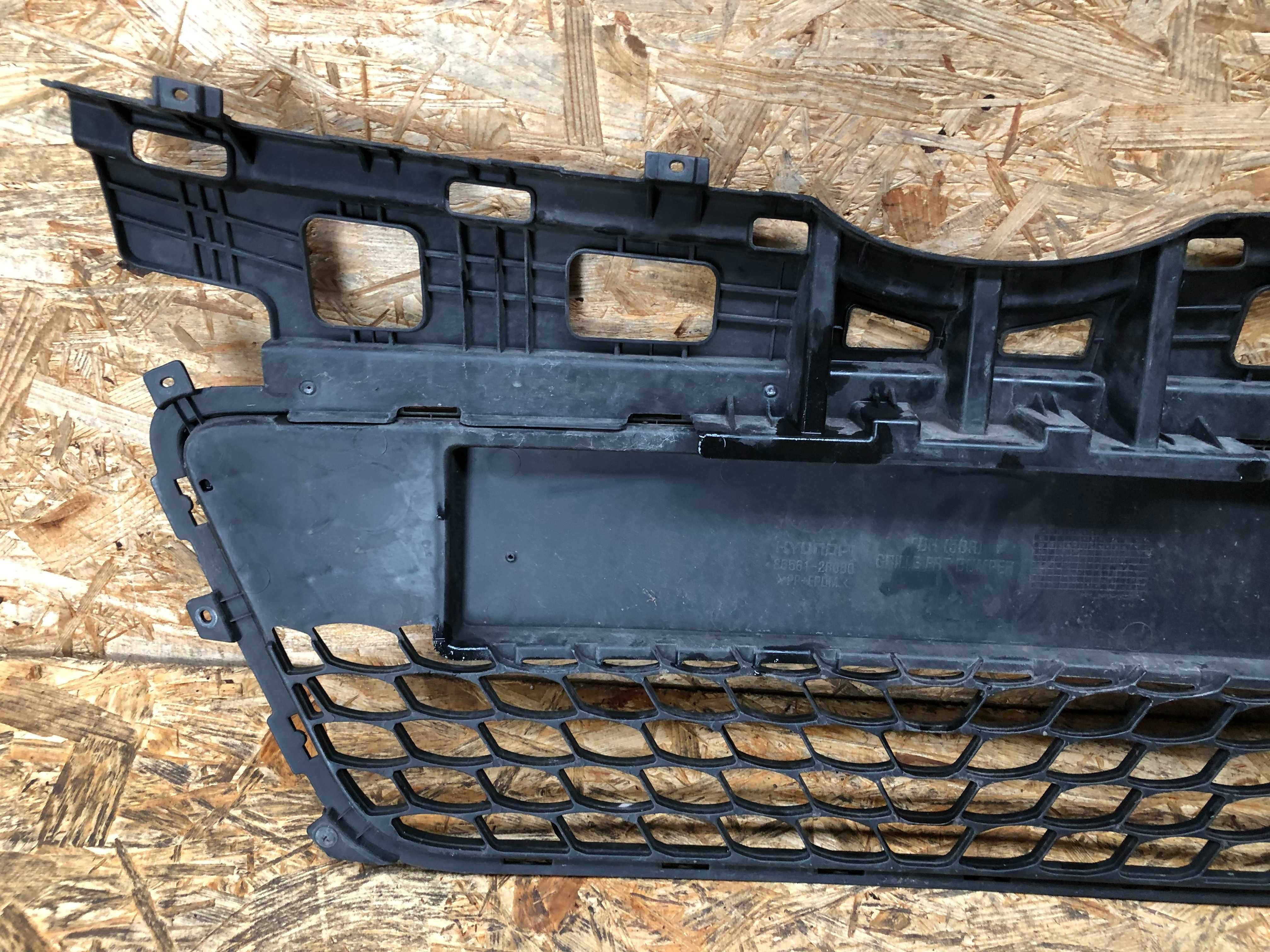 Grill/atrapa/kratka zderzaka Hyundai i30 07-12r