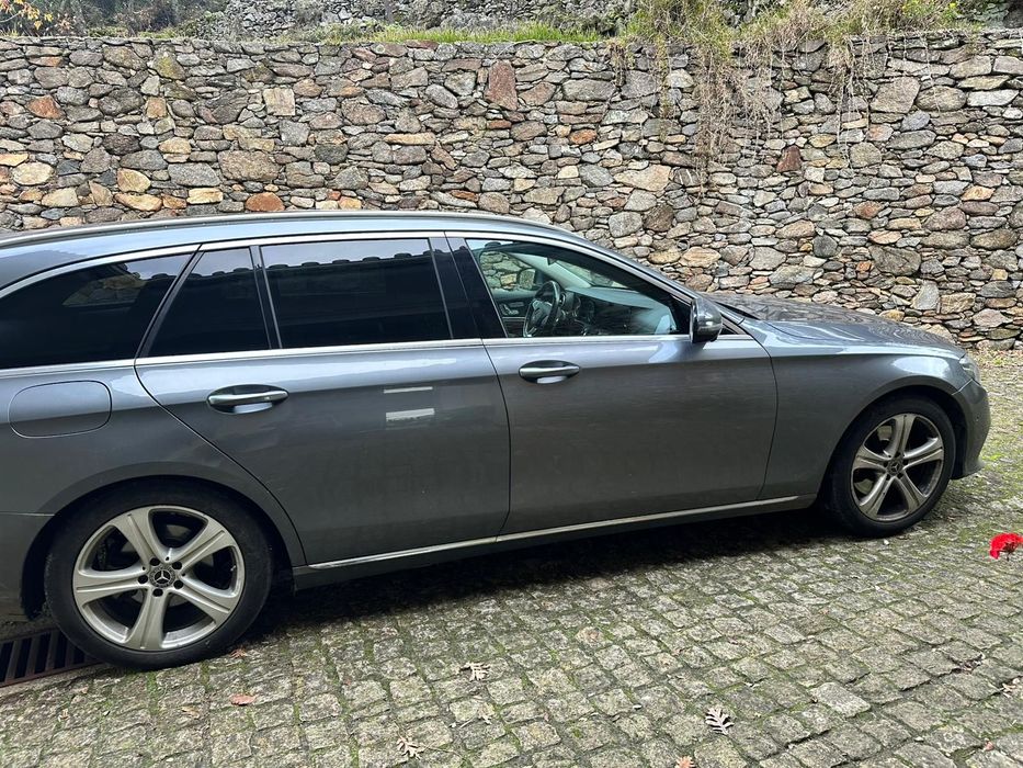 Mercedes-Benz E 220 d T 9G-TRONIC Exclusive