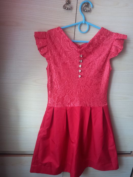 Святкова сукня плаття р.134-140 атласне