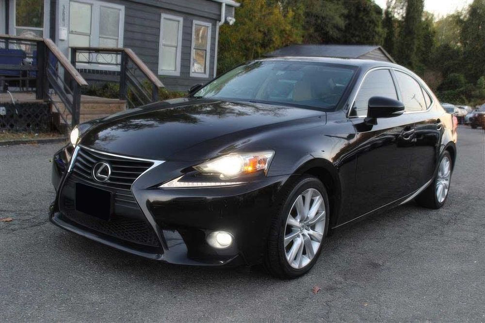 Lexus IS 200t      2016