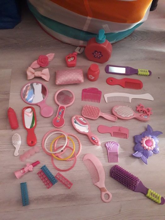 Acessórios de bonecas,barbies etc (Ler anuncio)