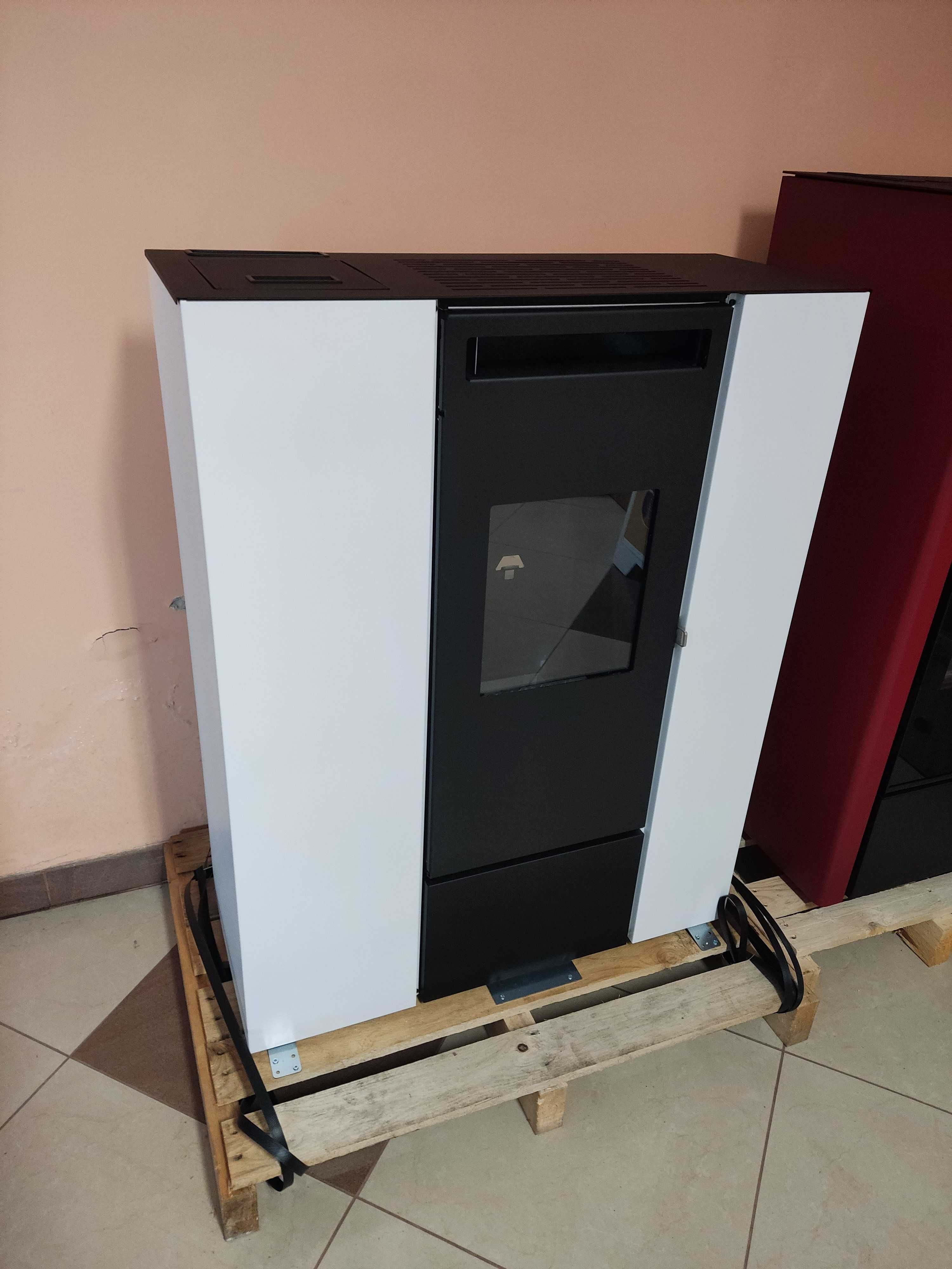 Piecyk kominek na pellet PIA 11 kW DGP na pelet z rozprowadzeniem