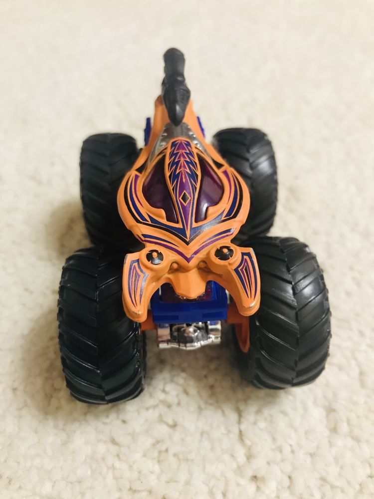 Машинка-позашляховик Hot Wheels Monster truck