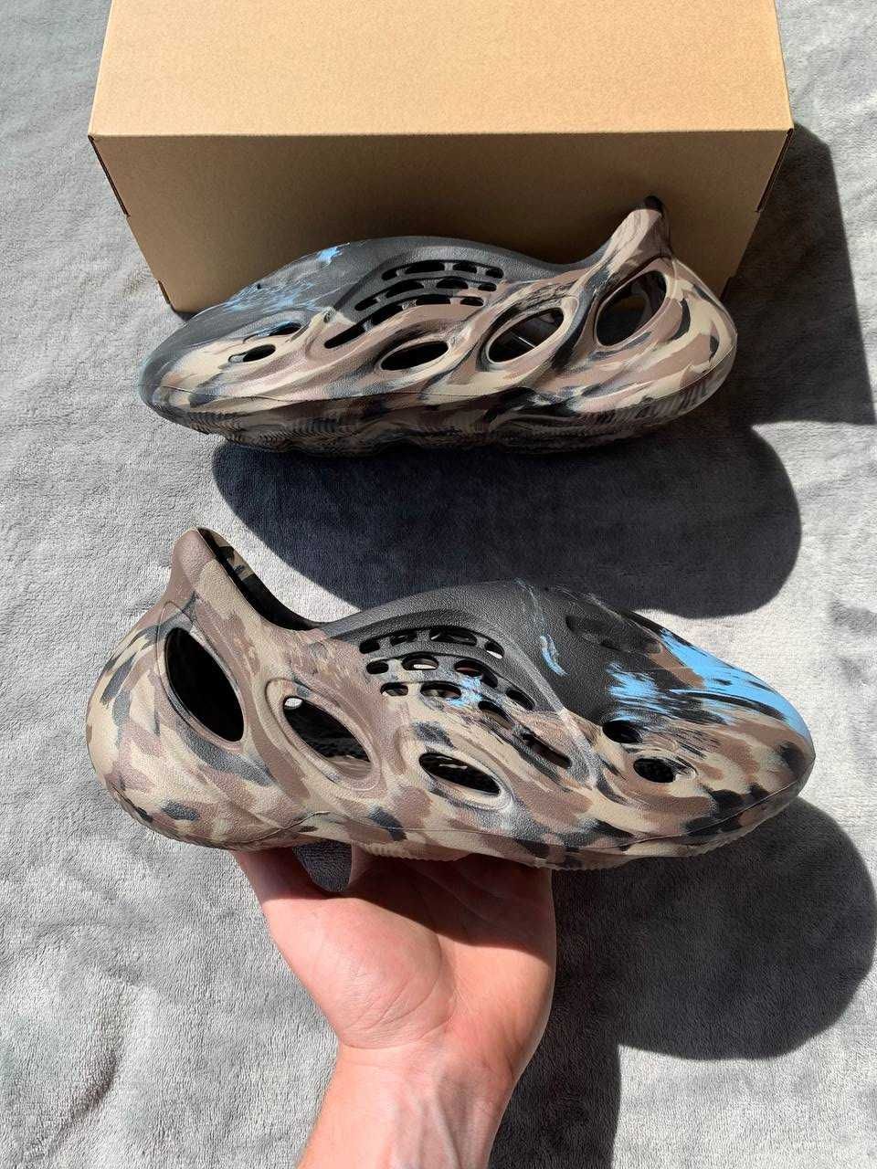 Yeezy foam runner 43 Cinder nowe oryginalne!