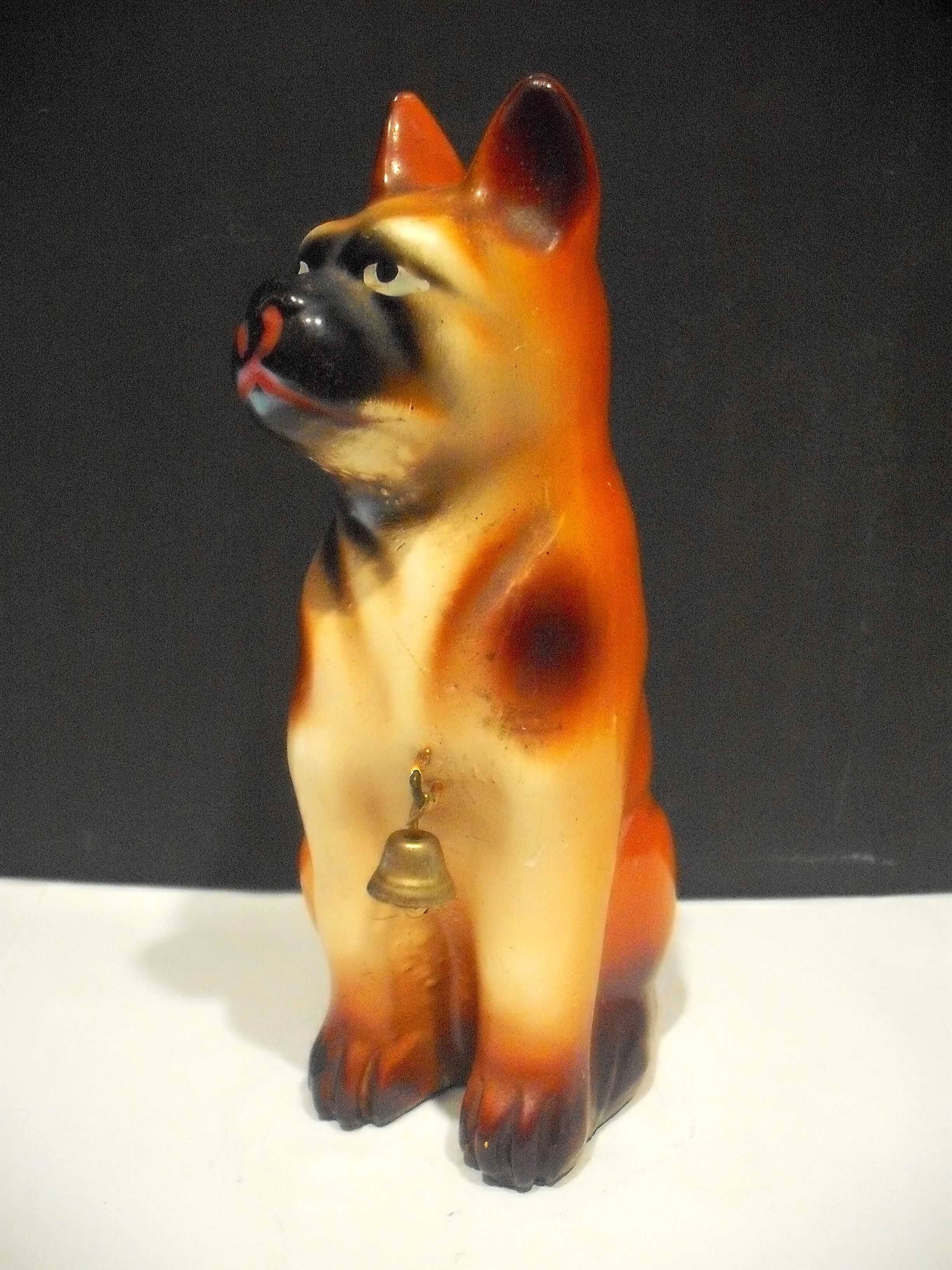 Antigo cão de faiança Portuguesa