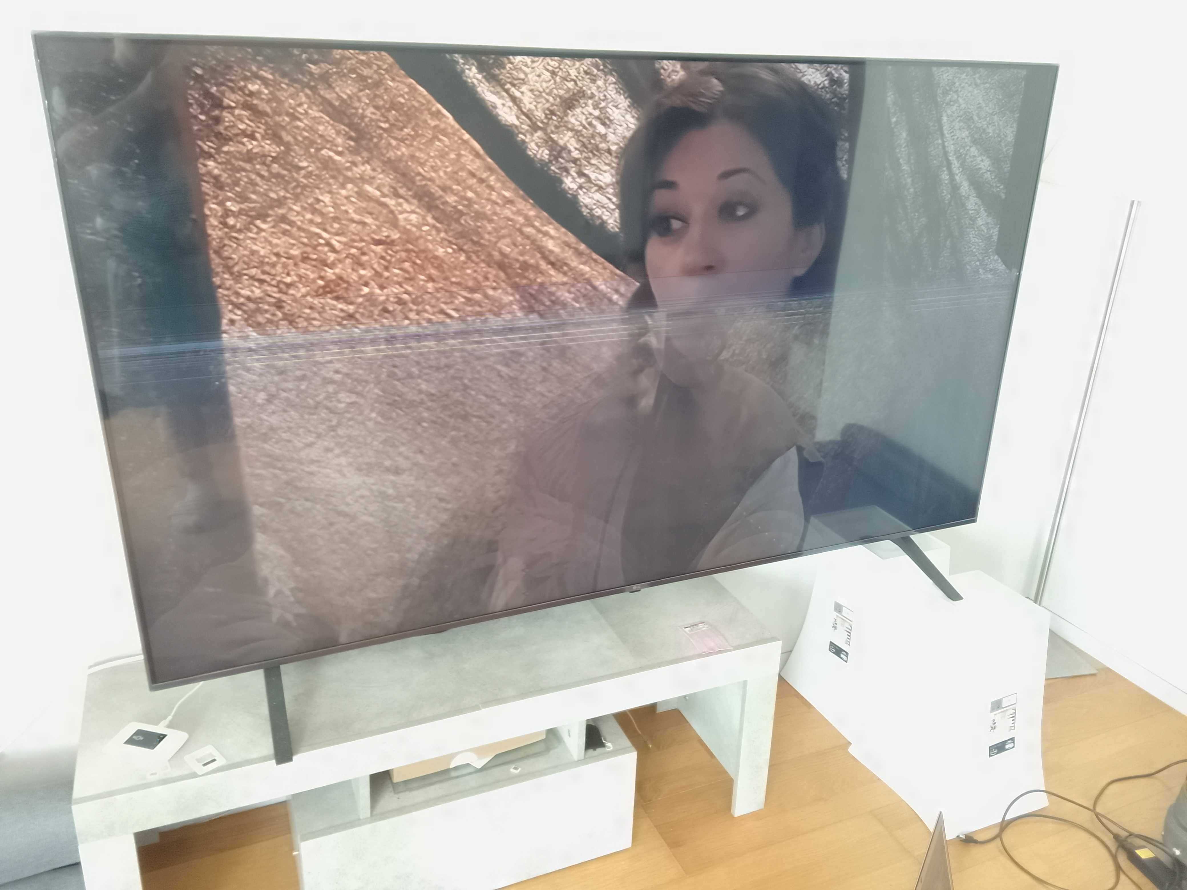 Télévision LG 189cm ( panne écran )