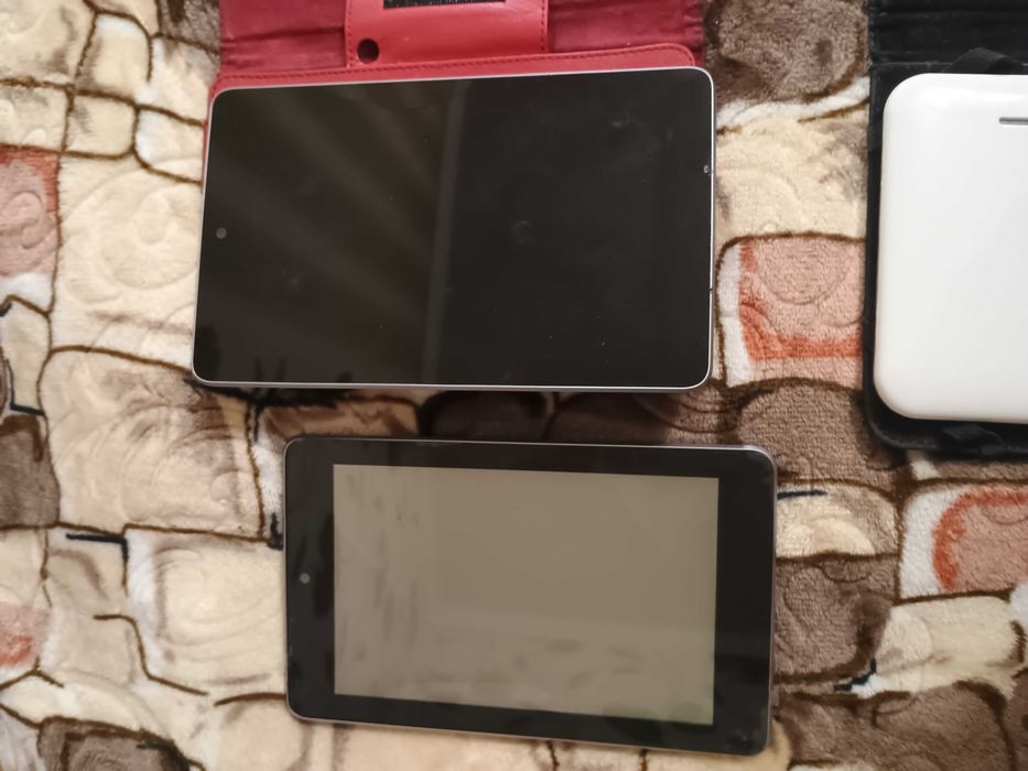 лот з 4х планшетів Nexus, G2, Insignia ціна за 4 штуки
