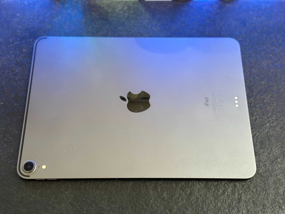 Tablet Pad Pro 11 64GB Wi-Fi A1980 Space Gray / RATY