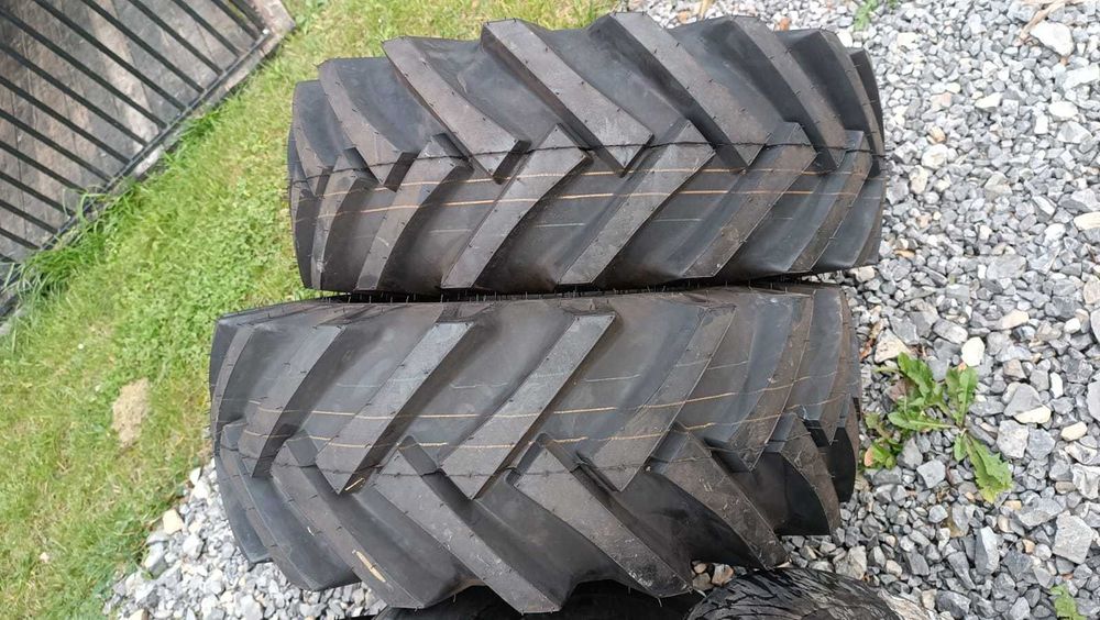 Opony nowe 11.5-80-15.3 BKT 14PR