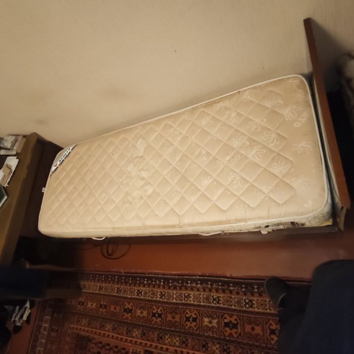 Гарнитур, шафа, тумбочки