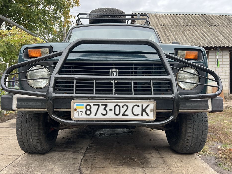 Продам автомобіль Нива
