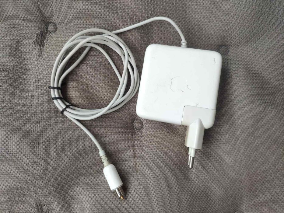 Зарядное устройство Apple LR56612 45w