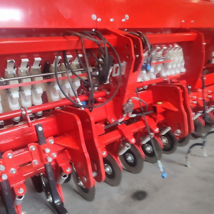 Продам Сівалку зернову нова.4метра.