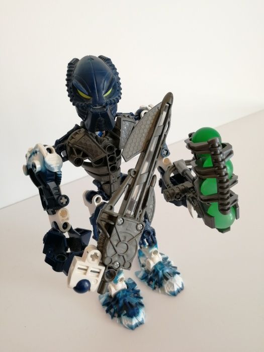 Bonecos Bionicle
