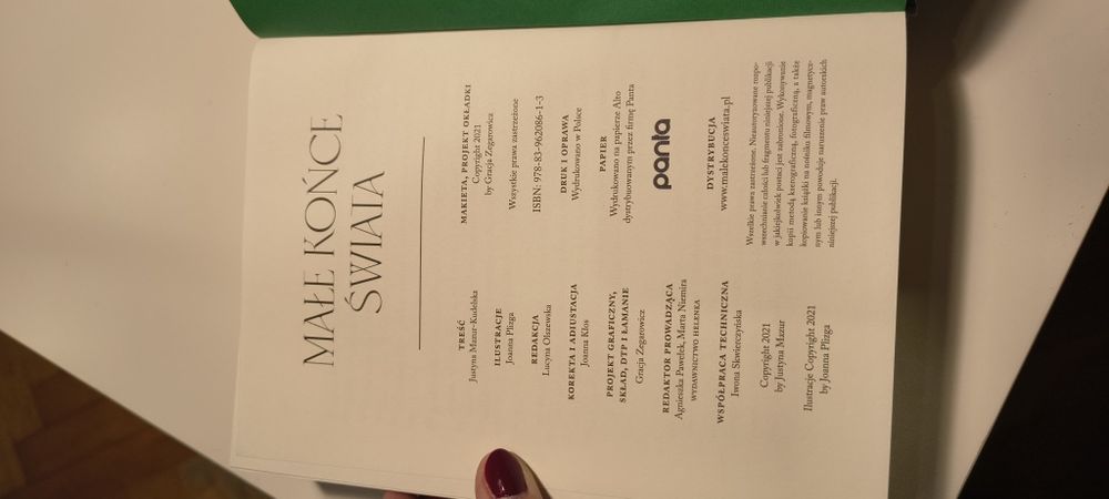 Małe końce świata Justyna Mazur podcasterka pamiętnik autograf