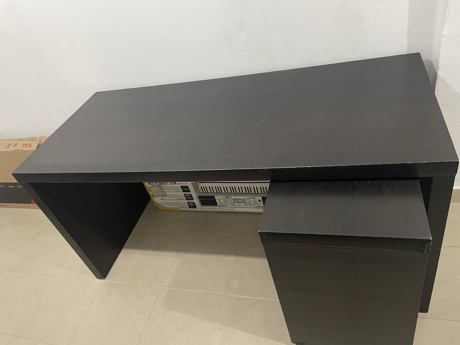 Mesa de escritório - Secretária extensível