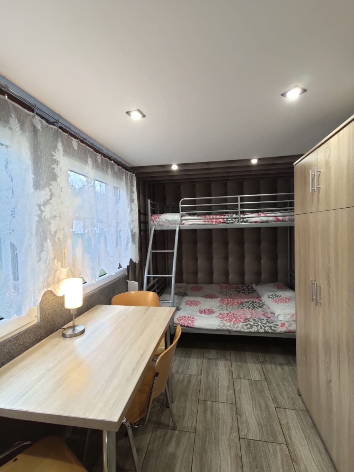 Dom na weekend, domki letniskowe nad jeziorem, sauna i jacuzzi