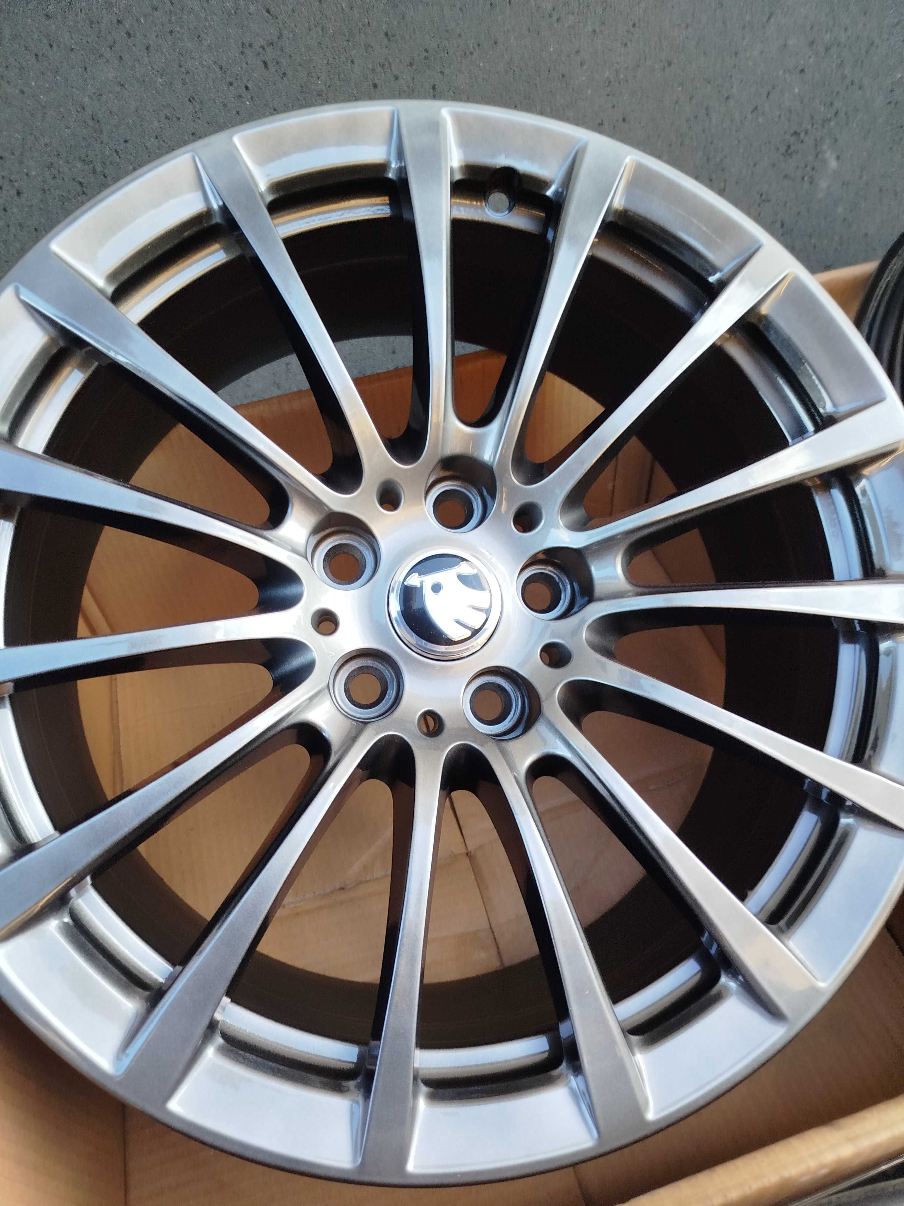 A16#Alufelgi uzywane 18"5x112 et30 Vw Skoda Seat Audi A4 SuperB Passat