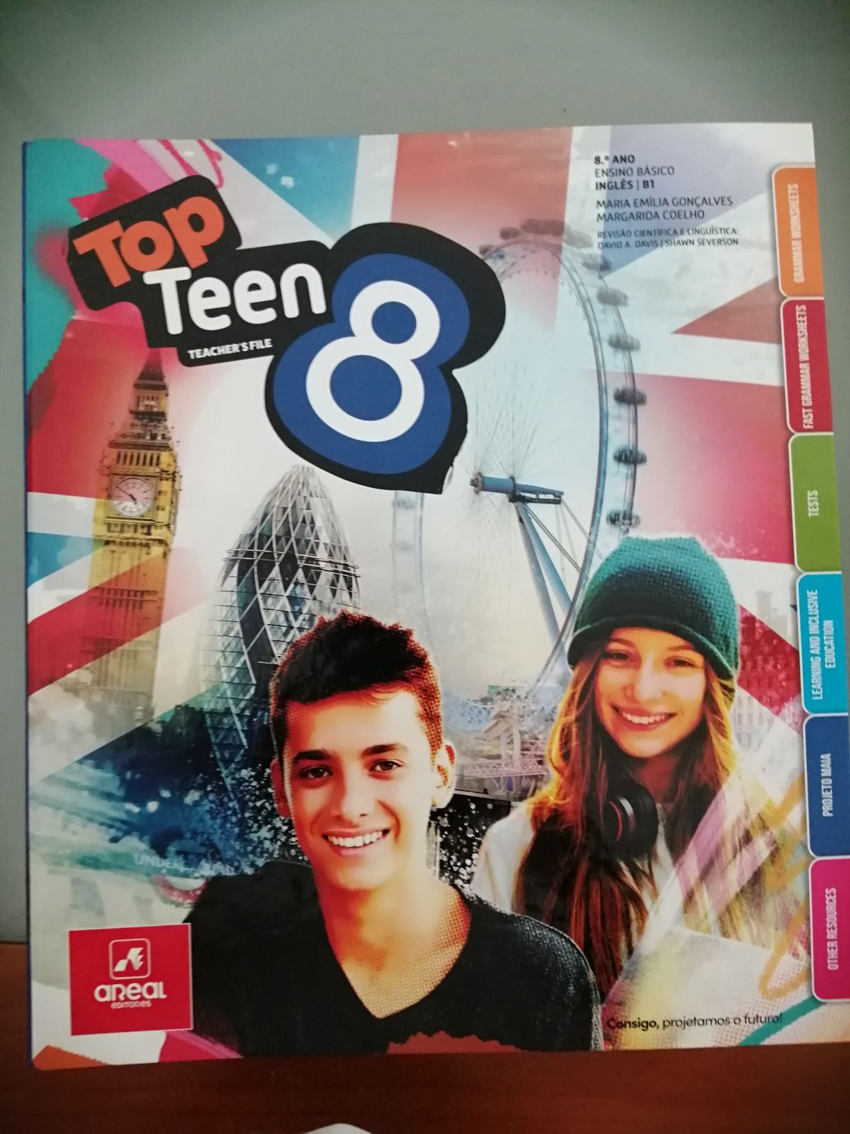 TOP TEEN 8 - INGLÊS - 8.º ANO	Dossier do professor completo. Novo!