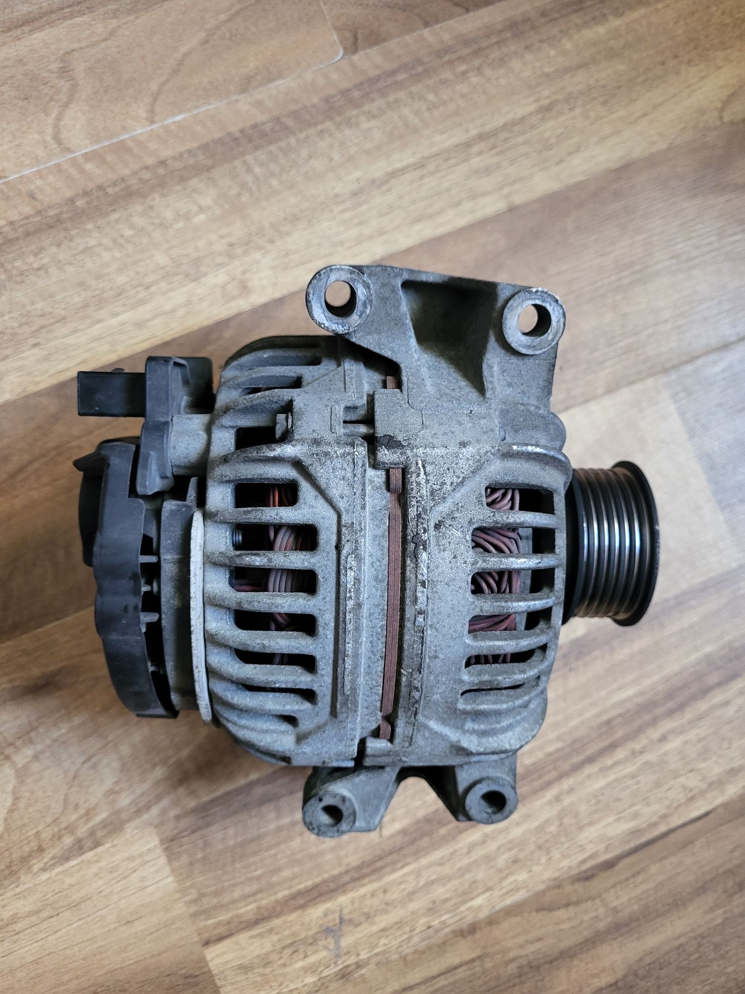 Sprzedam alternator golf 5 gti r32 tdi 140a