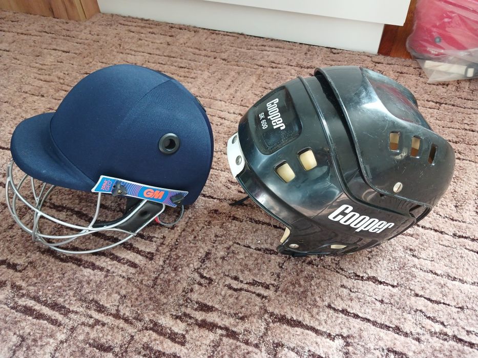 Шоломи: крикетний GM Gunn JUNIOR р.54-57, хокейний Cooper SK600